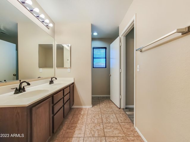 18513 W MARIPOSA Drive, Surprise, AZ 85374