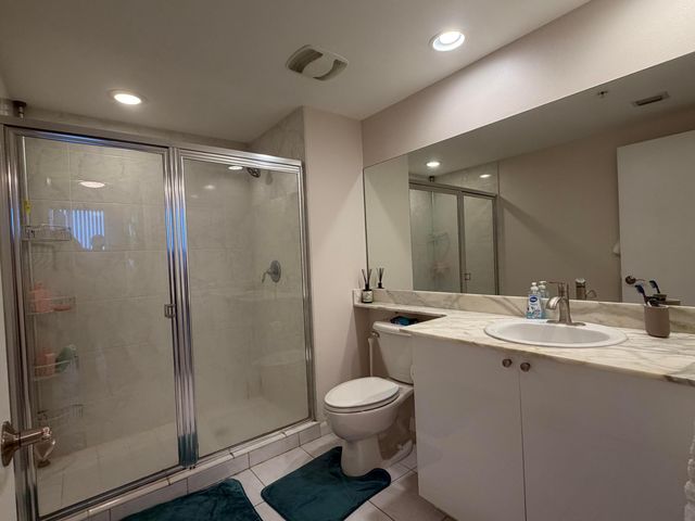 2775 NE 187th Street 408, Aventura, FL 33180