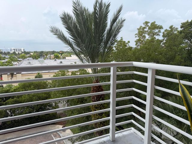 2775 NE 187th Street 408, Aventura, FL 33180