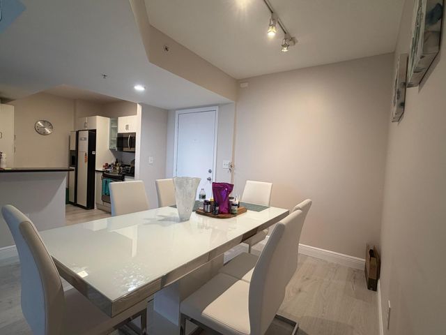 2775 NE 187th Street 408, Aventura, FL 33180