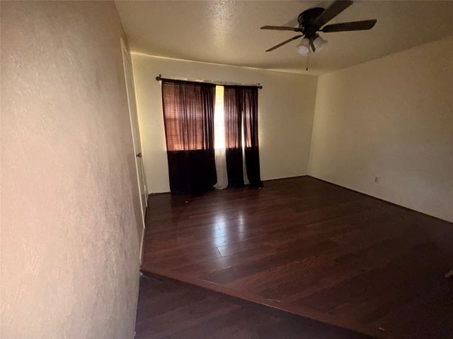 726 Ravencroft Drive, Garland, TX 75043