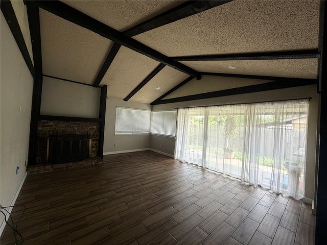 726 Ravencroft Drive, Garland, TX 75043