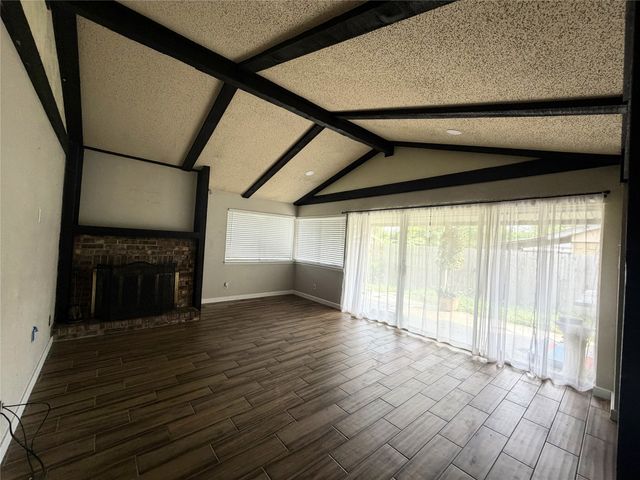 726 Ravencroft Drive, Garland, TX 75043