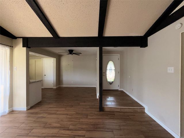 726 Ravencroft Drive, Garland, TX 75043