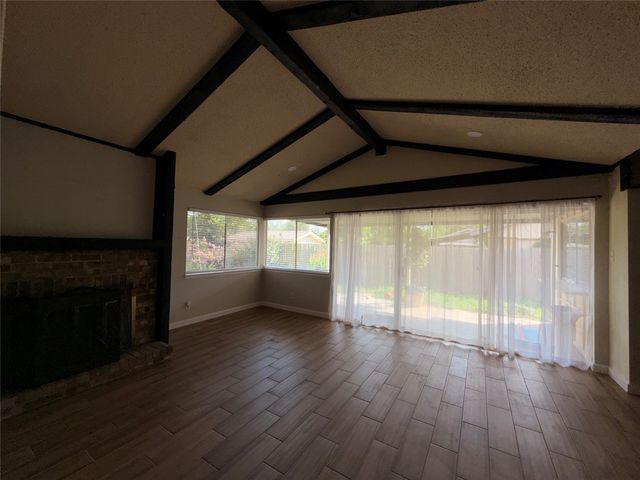 726 Ravencroft Drive, Garland, TX 75043