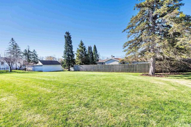 1809 LENWOOD AVENUE, Green Bay, WI 54303