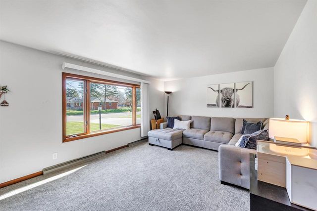 1809 LENWOOD AVENUE, Green Bay, WI 54303