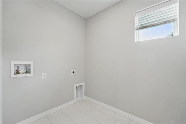 8708 SW Edgewater Drive, Blue Springs, MO 64064