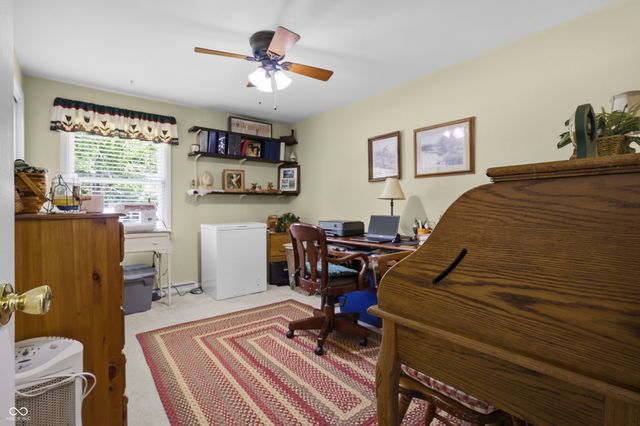 2820 Wedgewood Drive, Columbus, IN 47203
