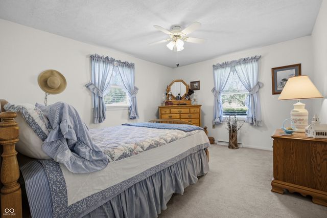 2820 Wedgewood Drive, Columbus, IN 47203