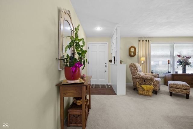 2820 Wedgewood Drive, Columbus, IN 47203