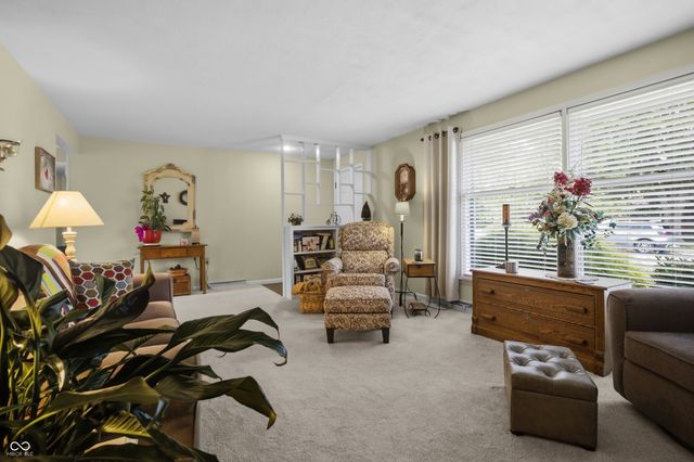 2820 Wedgewood Drive, Columbus, IN 47203