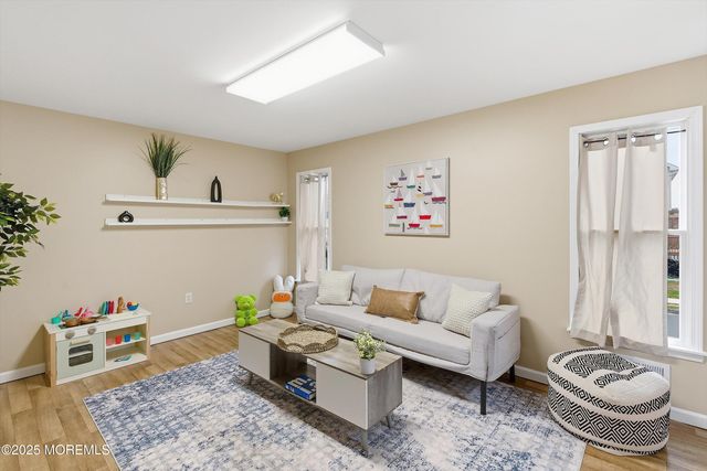 15 Sanz Town Road, Lakewood, NJ 08701