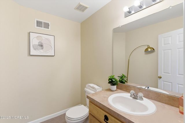 15 Sanz Town Road, Lakewood, NJ 08701