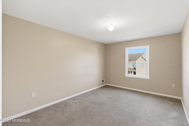 15 Sanz Town Road, Lakewood, NJ 08701