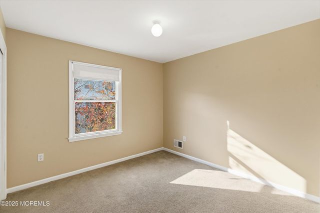 15 Sanz Town Road, Lakewood, NJ 08701