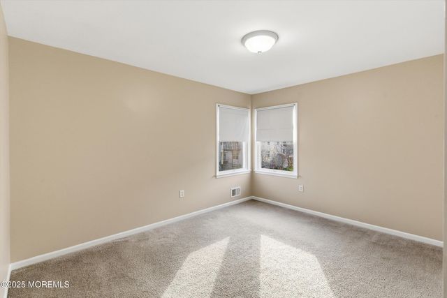 15 Sanz Town Road, Lakewood, NJ 08701