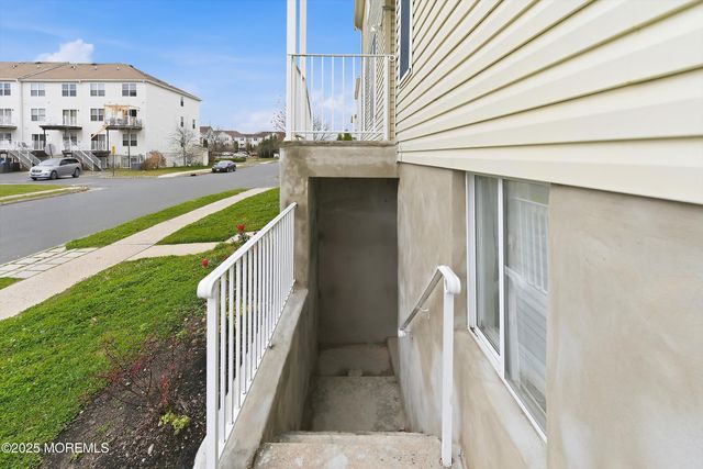 15 Sanz Town Road, Lakewood, NJ 08701