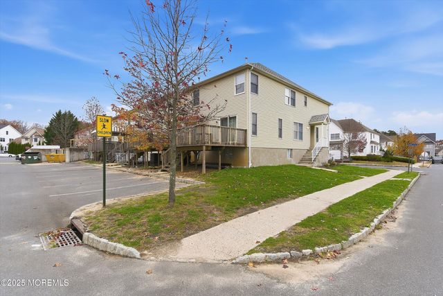 15 Sanz Town Road, Lakewood, NJ 08701