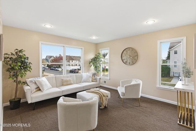 15 Sanz Town Road, Lakewood, NJ 08701