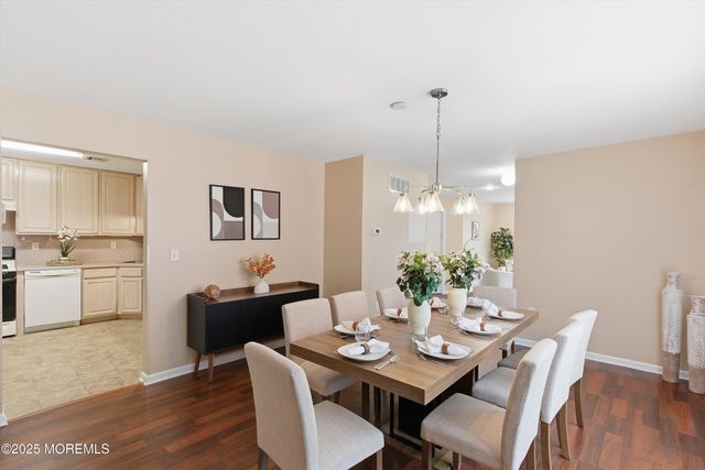 15 Sanz Town Road, Lakewood, NJ 08701