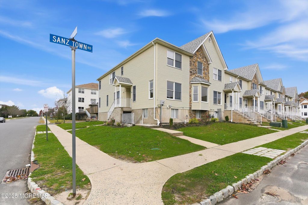 15 Sanz Town Road, Lakewood, NJ 08701