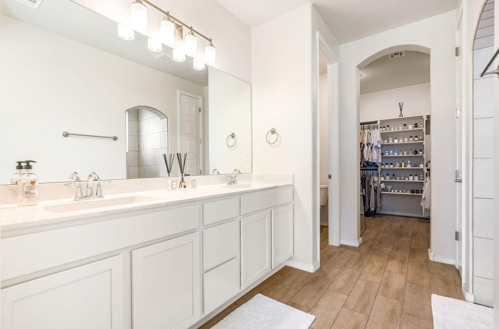 Image 15 of property listing at 2328 Melon Ridge Loop NE, Rio Rancho, NM 87144