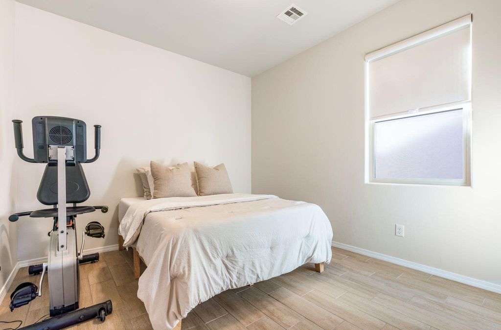 Image 17 of property listing at 2328 Melon Ridge Loop NE, Rio Rancho, NM 87144