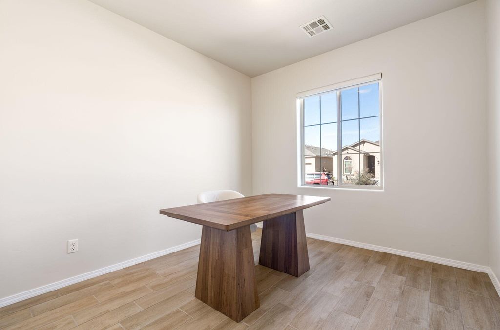 Image 19 of property listing at 2328 Melon Ridge Loop NE, Rio Rancho, NM 87144