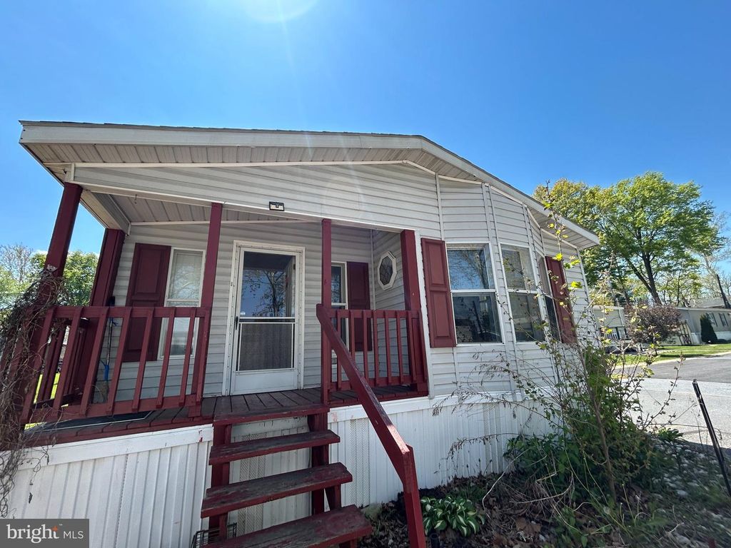 132 VIRGINIA BEACH AVE, Carlisle, PA 17015