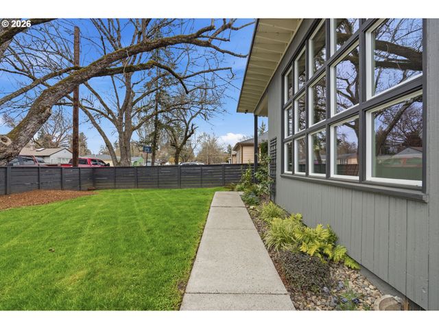 420 Sw 133RD Ave, Beaverton, OR 97005