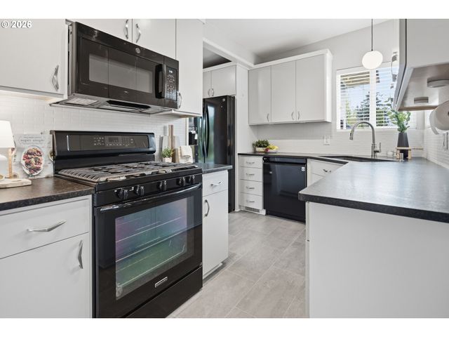 420 Sw 133RD Ave, Beaverton, OR 97005