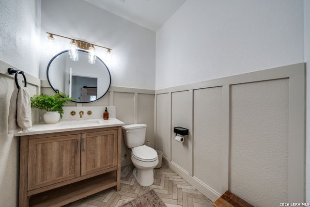 322 Dublin Cir, Floresville, TX 78114
