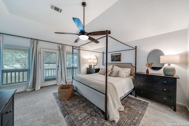322 Dublin Cir, Floresville, TX 78114