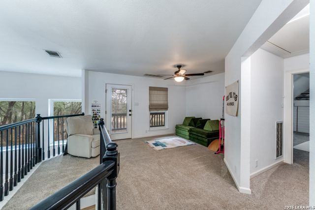 322 Dublin Cir, Floresville, TX 78114