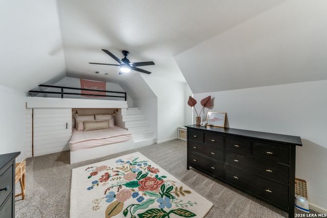 322 Dublin Cir, Floresville, TX 78114