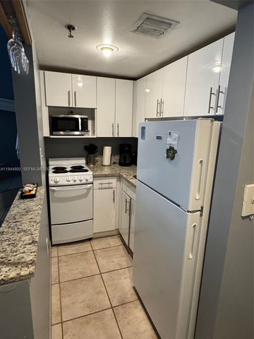 865 Collins Ave 305, Miami Beach, FL 33139