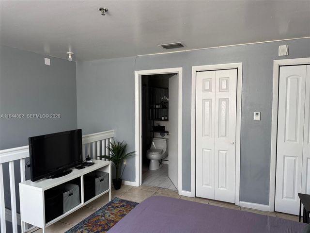 865 Collins Ave 305, Miami Beach, FL 33139