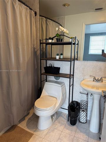 865 Collins Ave 305, Miami Beach, FL 33139