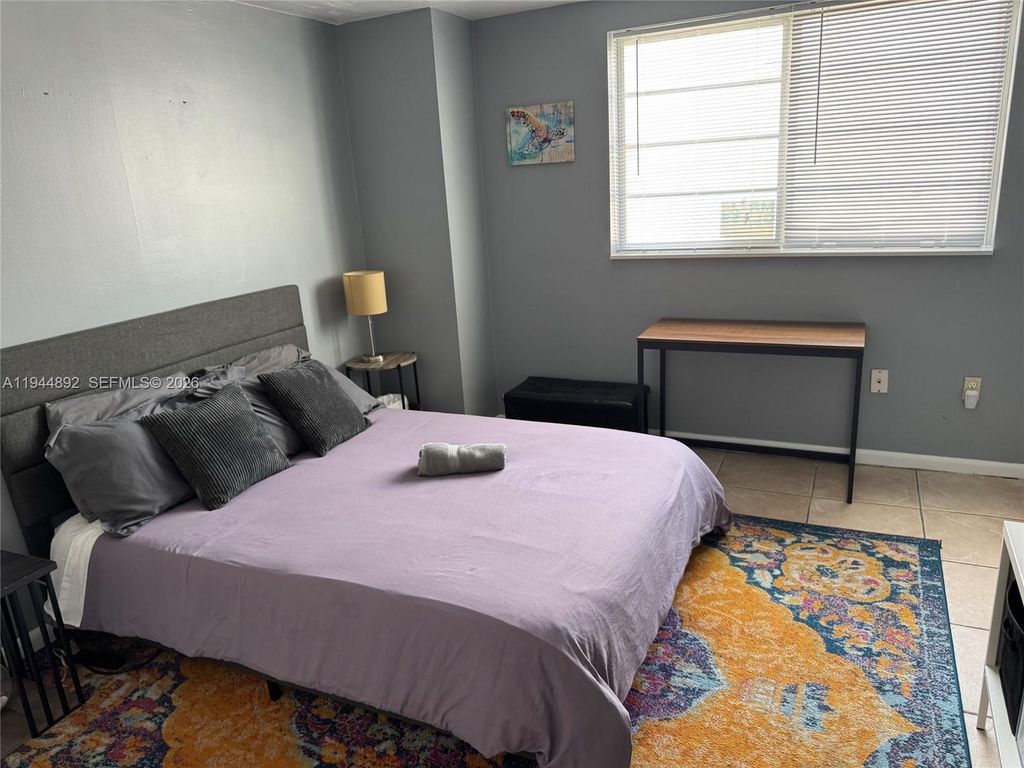 865 Collins Ave 305, Miami Beach, FL 33139