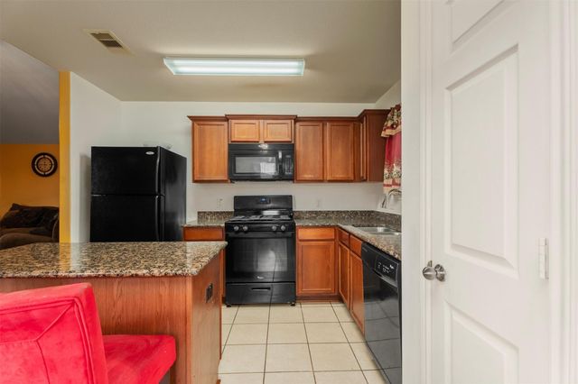 818 Marigold Road, Baytown, TX 77521