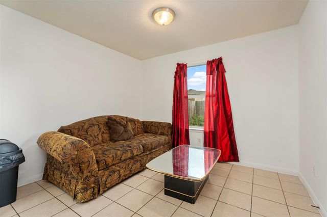 818 Marigold Road, Baytown, TX 77521