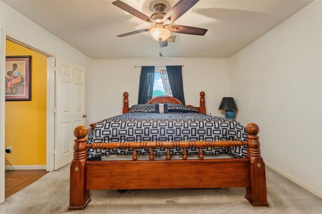 818 Marigold Road, Baytown, TX 77521