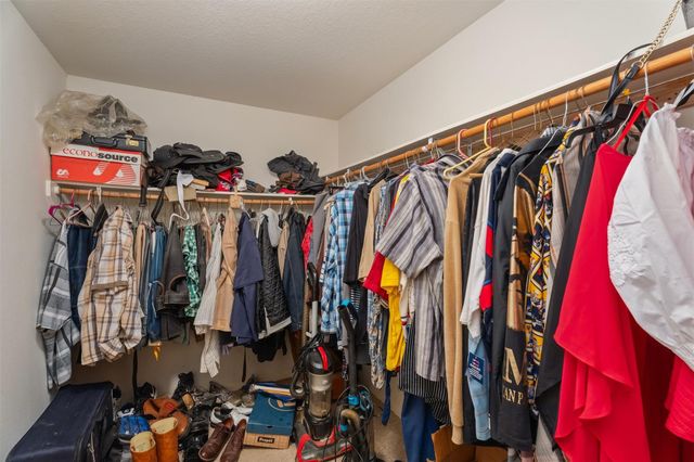 818 Marigold Road, Baytown, TX 77521