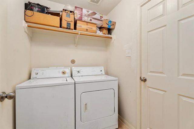 818 Marigold Road, Baytown, TX 77521