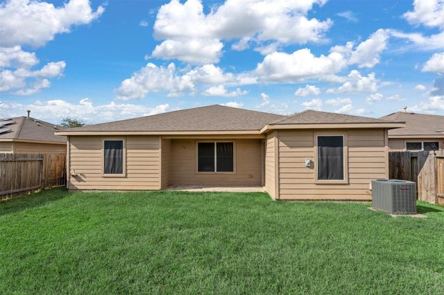 818 Marigold Road, Baytown, TX 77521