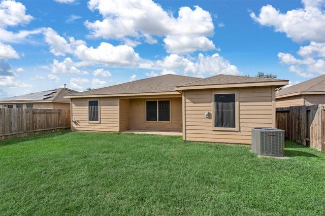 818 Marigold Road, Baytown, TX 77521