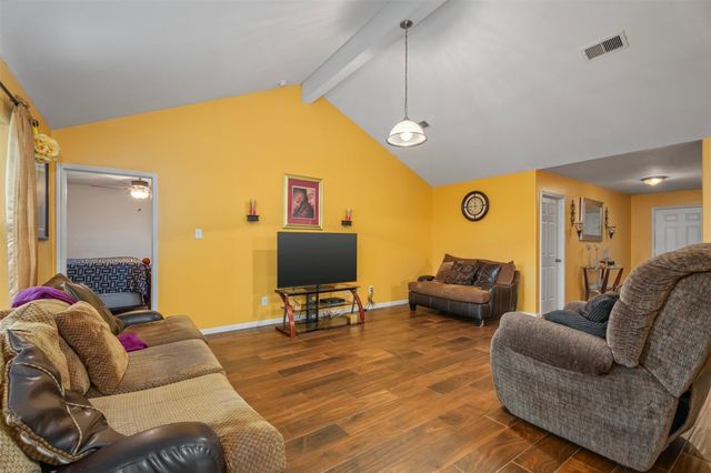 818 Marigold Road, Baytown, TX 77521