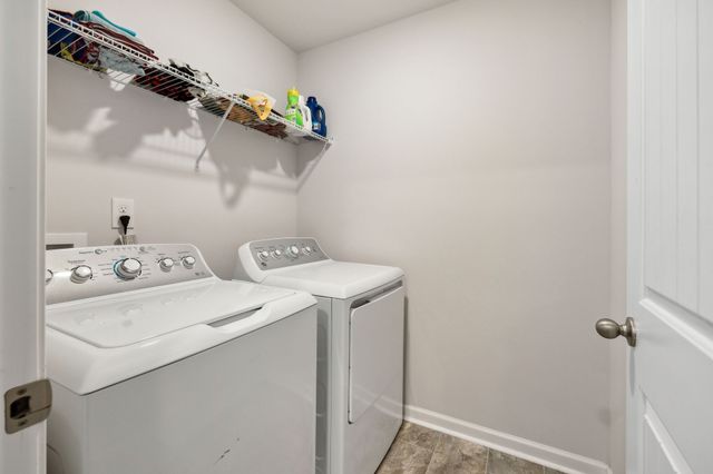 866 Long Leaf Rd, Lebanon, TN 37087