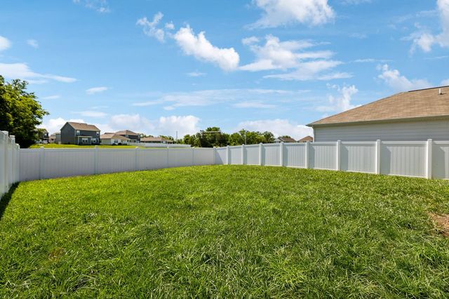 866 Long Leaf Rd, Lebanon, TN 37087